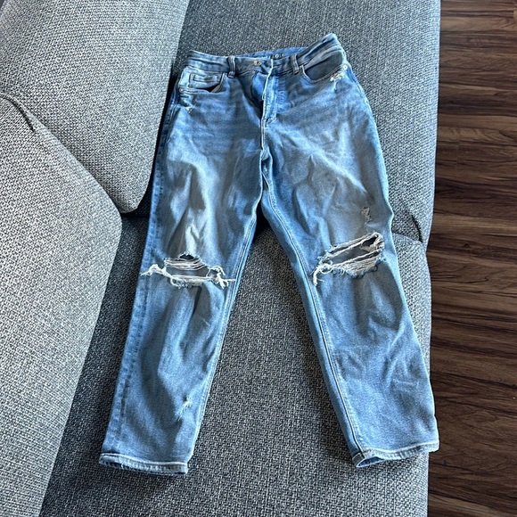 American Eagle outfitters Curvy Mom High Waist Stretch Jeans size 6 Short - Picture 2 of 7